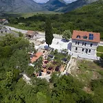 Stanica Hotel